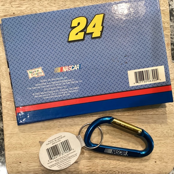 Vintage - NASCAR Jeff Gordon #24 Combo - Key Clip & Photo Album New Collectible - Picture 2 of 5